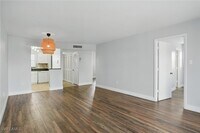 Building Photo - 170 Turtle Lake Ct