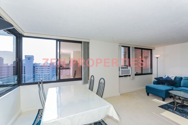 Building Photo - Fully furnished 2 bdrm / 2 bath / 1 parking unit at The Windsor Waikiki