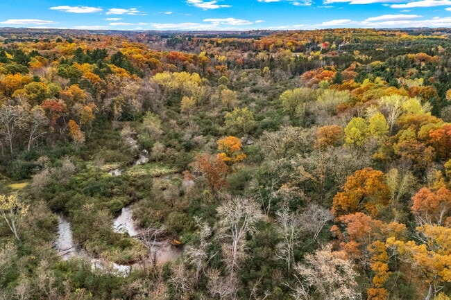 Building Photo - Designer 4 Bedroom Home with Sauna and Walk-Out Lower Level - Available May or June 1st
