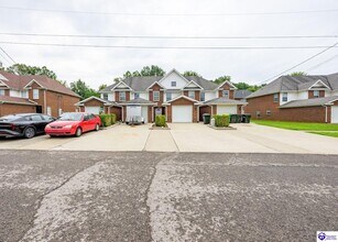 Building Photo - 111 Poplar Cir