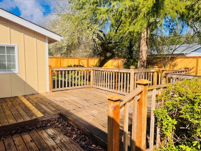 Building Photo - Must See Stunning Updated 3BR/2BA Home Available Now!