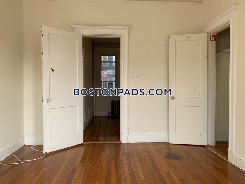 Building Photo - 1171 Boylston St