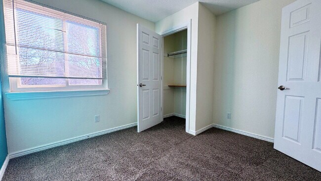 Building Photo - SO MUCH LIGHT! Beautifully Updated Smart Home 2Bd 2Bth 2nd Floor End Unit Condo in Aurora Schools