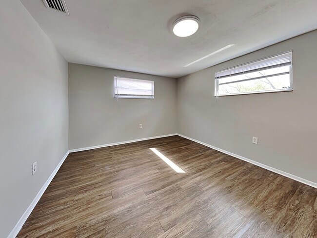 Building Photo - 6116 1st Ave