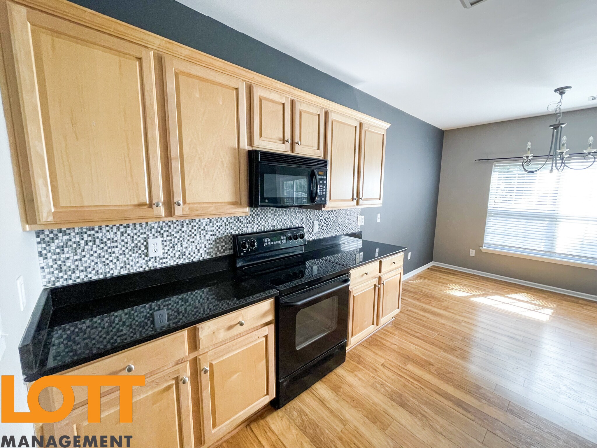 Building Photo - 108 Pin Oak Ct