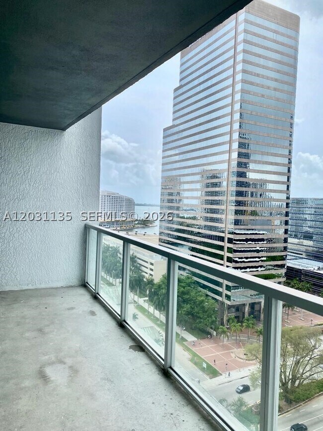 Building Photo - 500 Brickell Ave