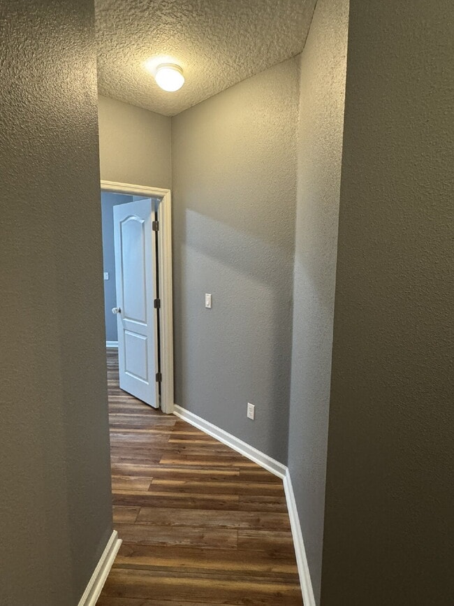 Building Photo - For Rent