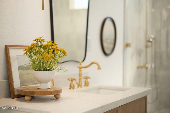 Building Photo - 7837 E Crestwood Way