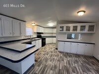 Building Photo - 603 N Mills Dr