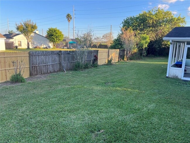 Building Photo - 12641 Newfield Dr