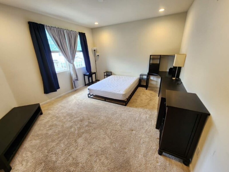 Building Photo - 706 Jetty Dr