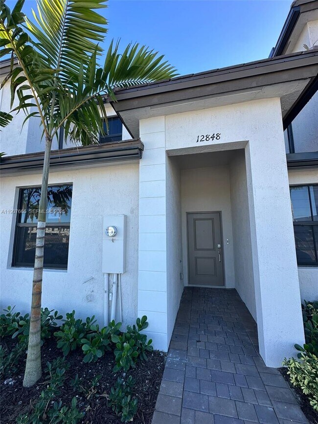 Building Photo - 12848 SW 232nd Ter