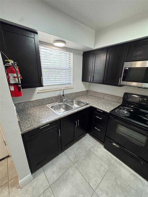 Building Photo - 1177 Bentley Rd