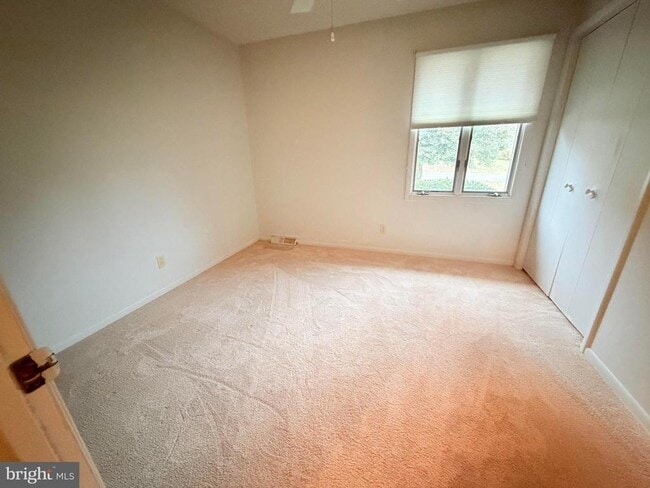 Building Photo - 694 Hickory Ridge Rd