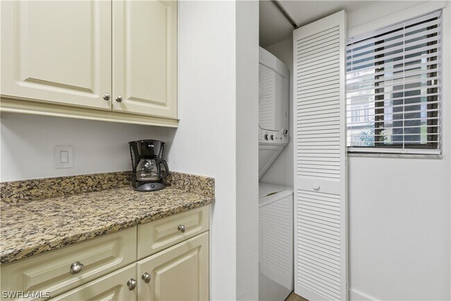 Building Photo - 3651 Wild Pines Dr