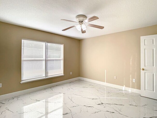 Building Photo - 1743 Corner Meadow Cir