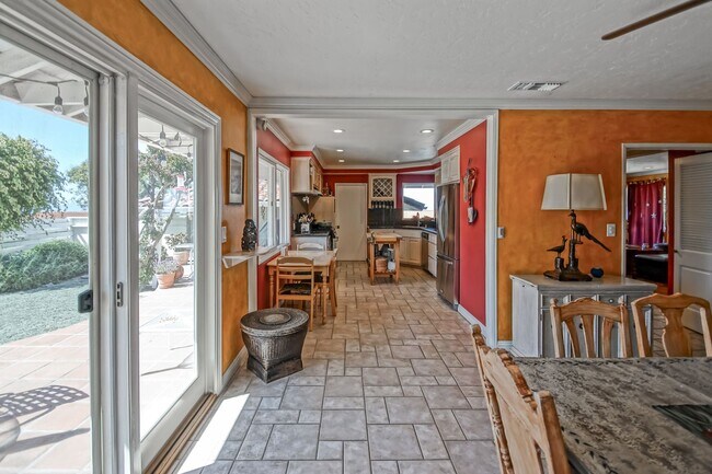 Building Photo - CHARMING & AIRY, 4BR2BA MONTEMALAGA HILLTOP HOME W/ “QUEENS NECKLACE” VIEWS, 2-CAR GARAGE & BEAUT...