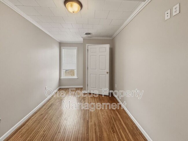 Building Photo - 520 Shaw St