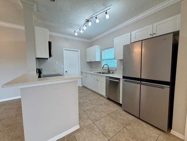 Building Photo - 6295 33rd Manor