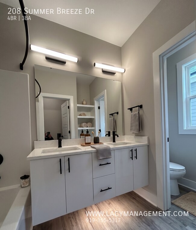 Building Photo - 208 Summer Breeze Dr