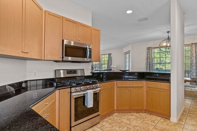 Building Photo - 4765 S Amstel Dr