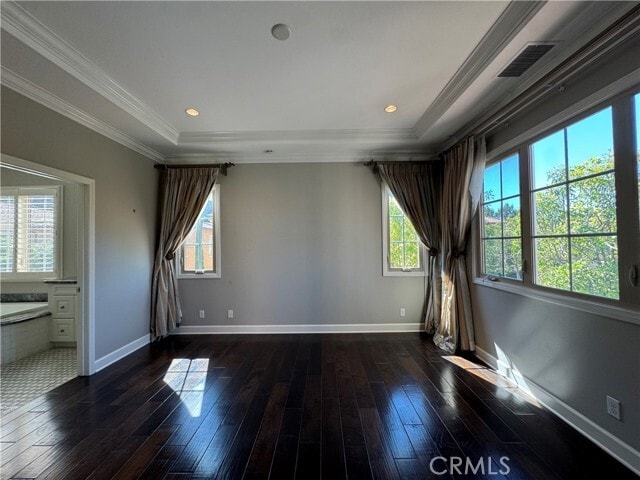 Building Photo - 80 Cipresso