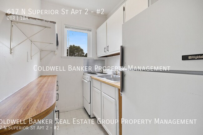 Building Photo - 617 N Superior St