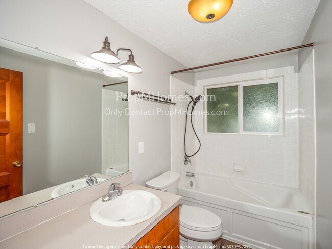 Building Photo - Charming Three Bedroom Ranch In Oak Grove w/ Lawn Care Included!