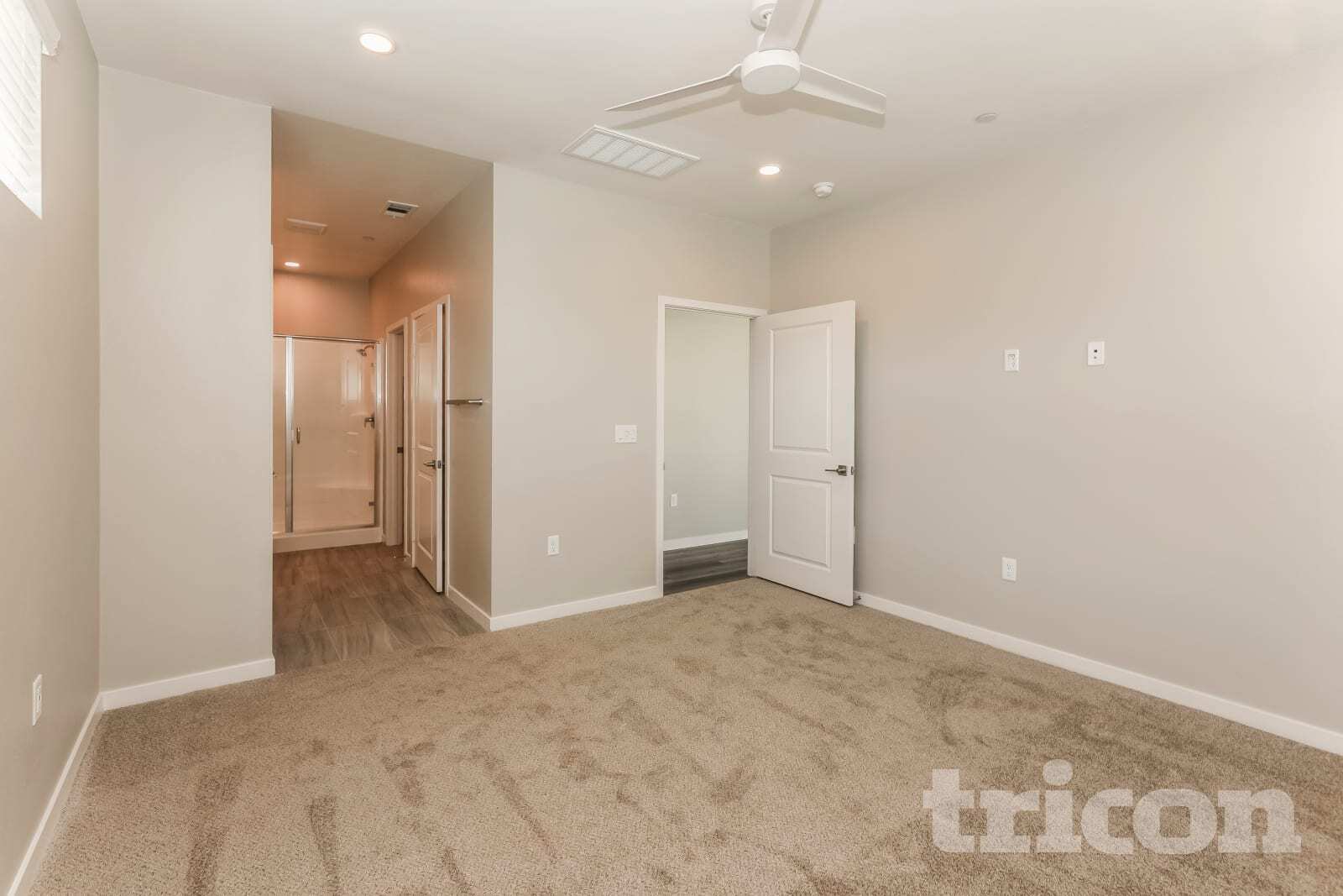 Building Photo - 639 Citron St