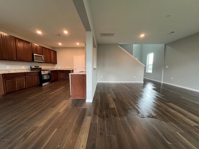 Building Photo - 17823 Pumpkin Vine Dr