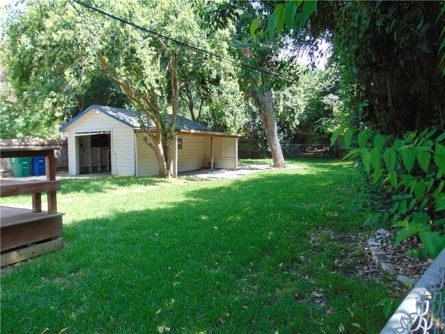 Building Photo - 1508 Richcreek Rd