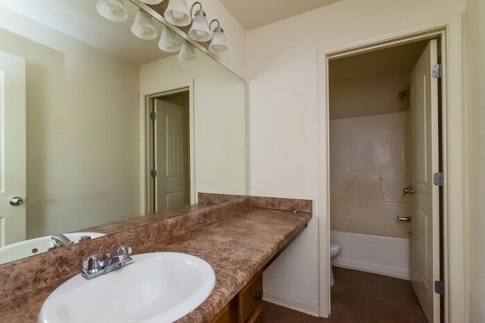 Building Photo - 1479 Wilford Dr NE