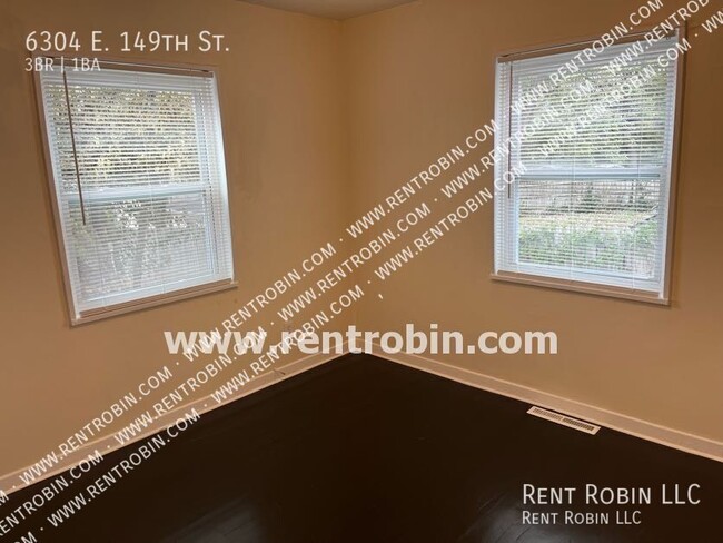 Building Photo - 6304 E 149th St