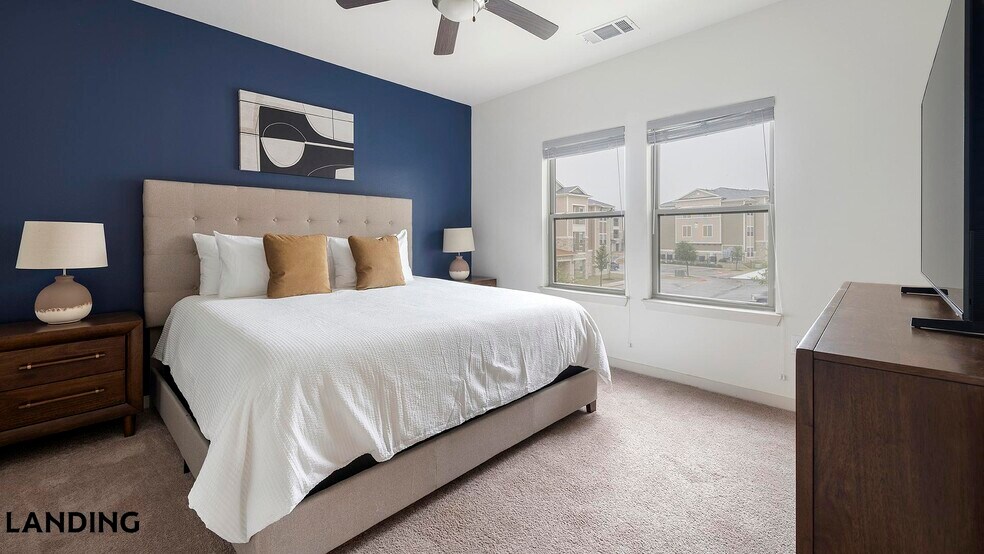 Building Photo - 2825 Main St