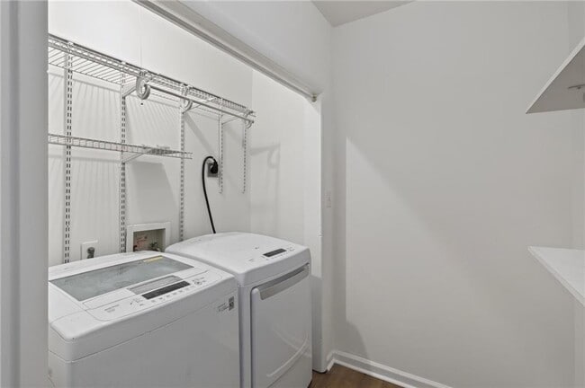 Building Photo - 1801 Evans Dr SW