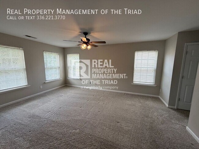Building Photo - 6106 Boxelder Cove