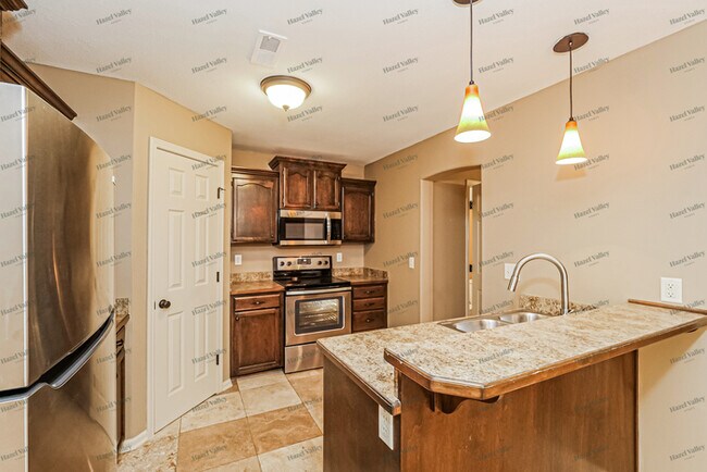 Building Photo - 517 SW 15 St