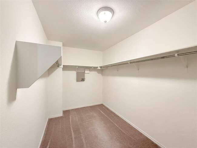 Building Photo - 6708 Cornish Hen Ln