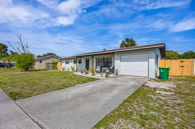 Building Photo - 1160 Altman Dr