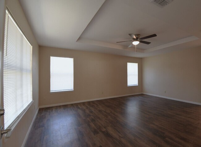 Building Photo - 2529 Westminster Dr