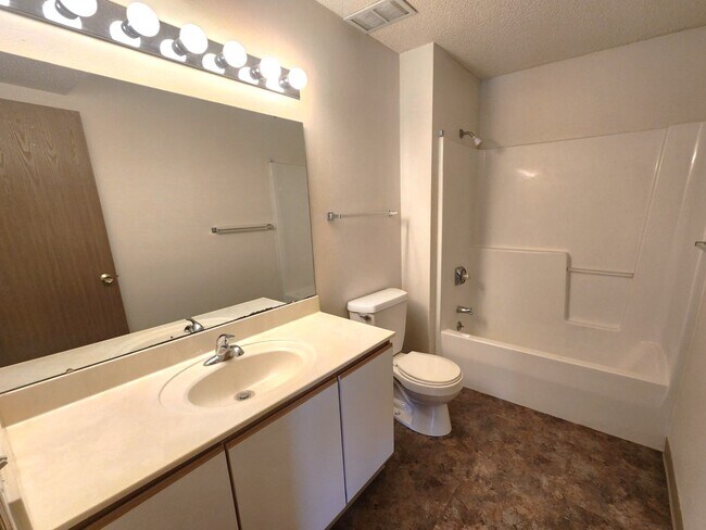 Building Photo - 923 Boston Way