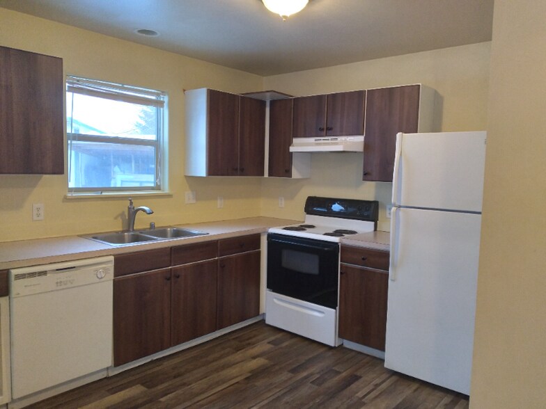 Building Photo - 39 Middle Way