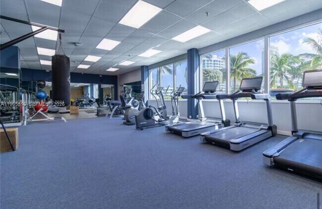 Building Photo - 20 Island Ave