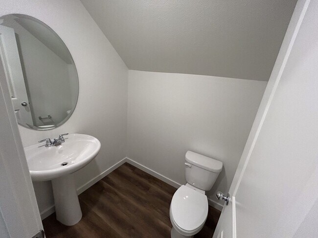 Building Photo - BRAND NEW 3 Bedroom Home for Rent in Redding CA