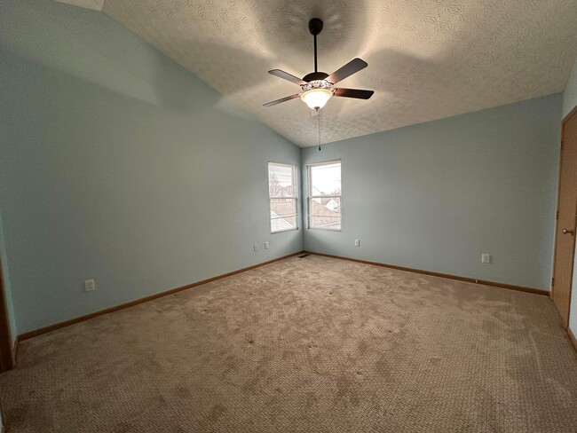 Building Photo - 135 Saratoga St