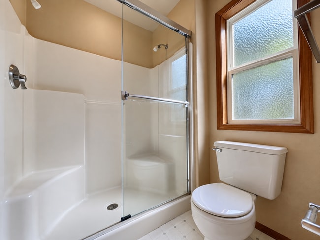 Building Photo - 17027 SW Lynnly Way