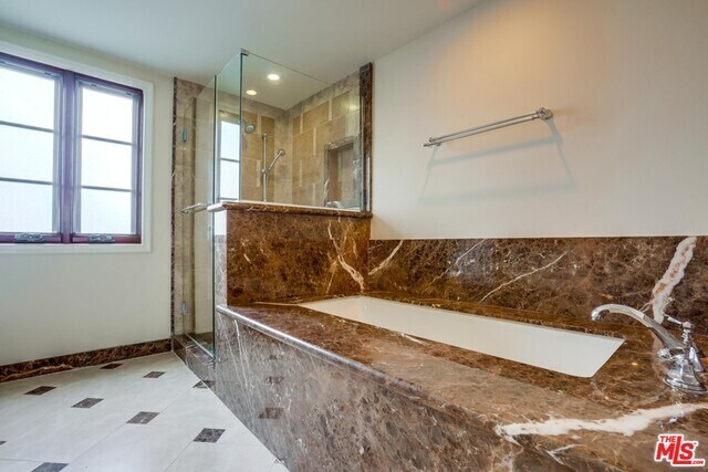 Building Photo - 10707 Missouri Ave