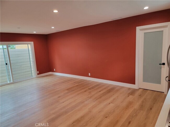 Building Photo - 18725 Bassett St