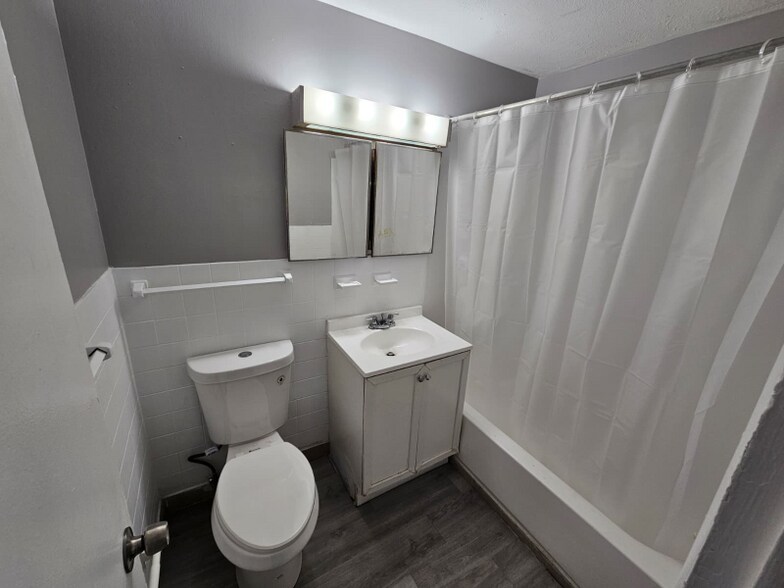 Building Photo - 13540 Superior Rd