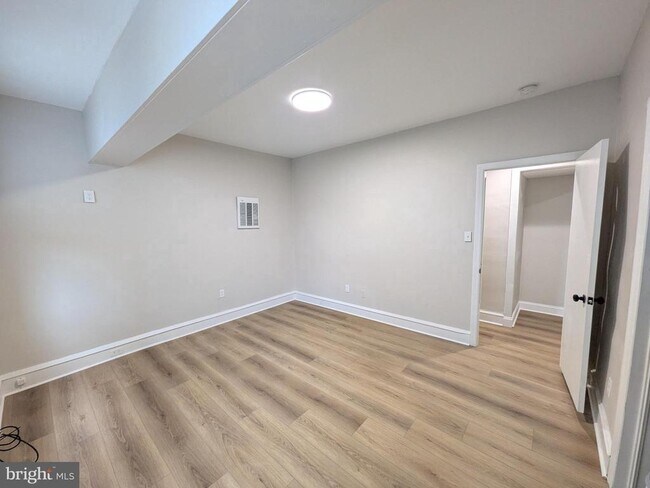 Building Photo - 5750 Rising Sun Ave